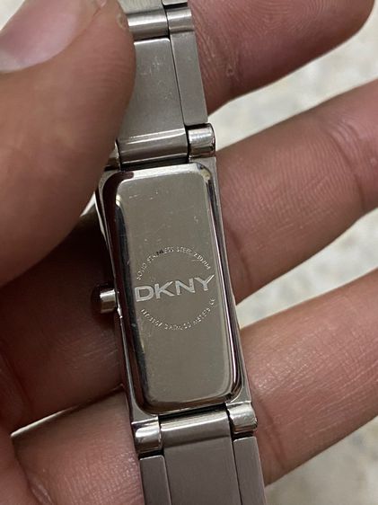นาฬิกายี่ห้อ DKNY  ควอทซ์ ของแท้มือสอง สแตนเลส สายยาว 6 นิ้ว  1000฿ รูปที่ 3