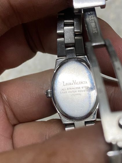 นาฬิกายี่ห้อ LEGRA VALENCIA  ควอทซ์ ของแท้มือสอง สแตนเลสสายยาว 6 นิ้วครึ่ง  850฿ รูปที่ 3