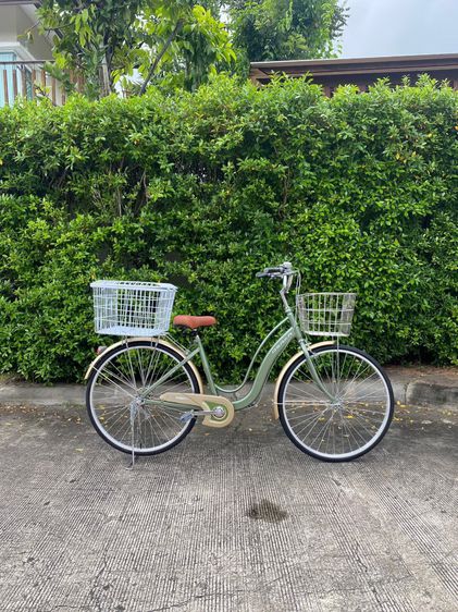 จักรยานแม่บ้าน Osaka Rhino รุ่น 24 นิ้ว •	เกียร์เดียว •	เบาะหลังหนังนุ่ม+ที่พักเท้า •	เฟรมเหล็กถูกออกแบบสไตล์ทรงแม่บ้านญี่ปุ่น •	ง่ายต่อการข รูปที่ 10