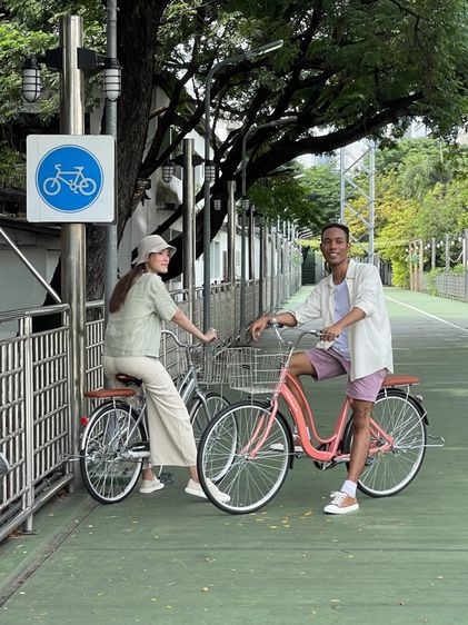 จักรยานแม่บ้าน Osaka Rhino รุ่น 24 นิ้ว •	เกียร์เดียว •	เบาะหลังหนังนุ่ม+ที่พักเท้า •	เฟรมเหล็กถูกออกแบบสไตล์ทรงแม่บ้านญี่ปุ่น •	ง่ายต่อการข รูปที่ 9