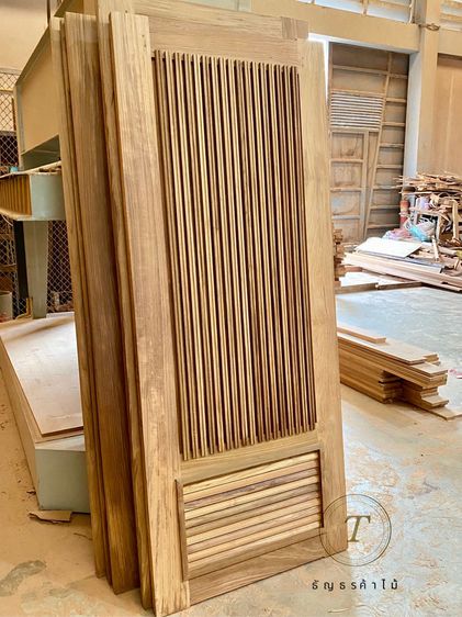 บานประตูไม้สัก ลายระแนงไม้ รับผลิตและจำหน่ายตามแบบ ตามขนาด ผลิตตรงจากโรงงานของเราเอง มีบริการขนส่งทั่วไทย  รูปที่ 5