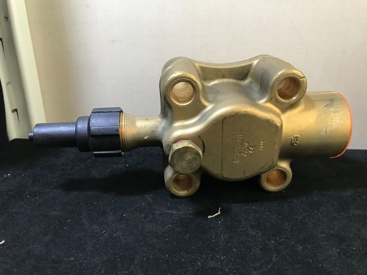 carlyle compr valve kit 06EA660090 สินค้าใหม่ Oldstock พร้อมส่ง  รูปที่ 2