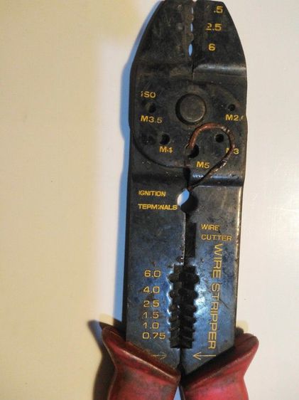 คีมปอกย้ำสายไฟขนาด210มม รูปที่ 2