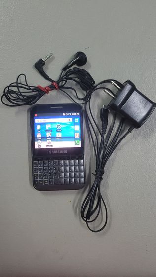 โทรศัพท์ i-mobile 313 MP3 phone ลักษณะเด่นประจำรุ่นโทรศัพท์มือถือ
- จอแสดงผลแบบ TFT LCD 65,536 สี ความละเอียด128 x 128 Pixels(กว้าง1.5 นิ้ว) รูปที่ 12