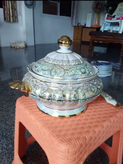 เครื่องแก้วเก่า เบญจรงค์โถ ข้าวพร้อม ทัพพี 25 ปี ไม่มีส่ง มารับของเอง ต่อราคาใด้