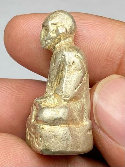 รูปหล่อหลวงพ่อคล้าย วัดสวนขัน รูปที่ 4