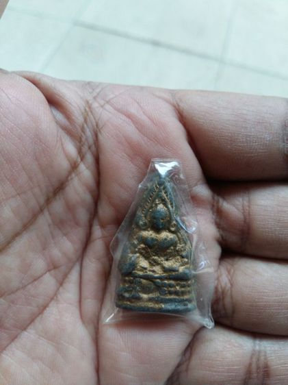 เหรียญพระพุทธชินราช พระอาจารย์อรุณ วัดนครป่าหมาก กทม. เนื้อทองแดงรมดำ ปี2512   
สภาพสวยเดิมๆผิวหิ้งแห้ง เจ้าของเก็บสะสมไว้อย่างดี รูปที่ 7
