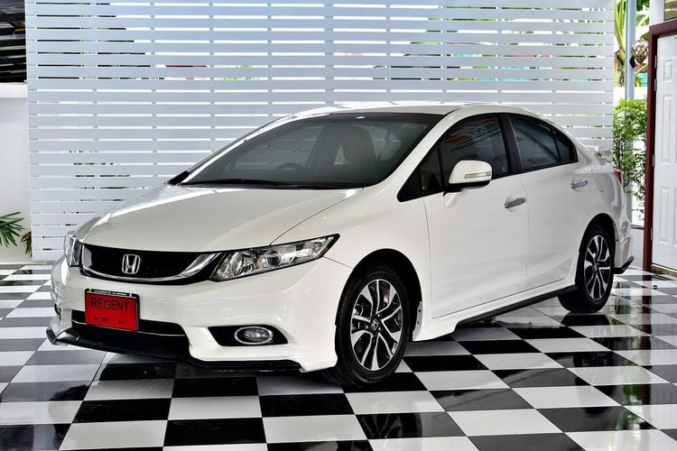 Honda Civic 2013 1.8 E i-VTEC Sedan เบนซิน ไม่ติดแก๊ส เกียร์อัตโนมัติ ขาว รูปที่ 3