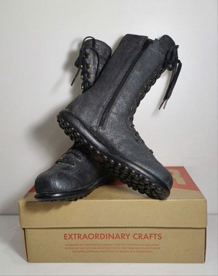 CAMPER Boots for Women or Kids 36EU(23.4cm) ของแท้ ใหม่มือ 1 ไม่ผ่านการใช้งานมาก่อน, รองเท้าบู้ท CAMPER หนังแท้ มีตำหนิ ไม่กระทบการใช้งาน รูปที่ 3