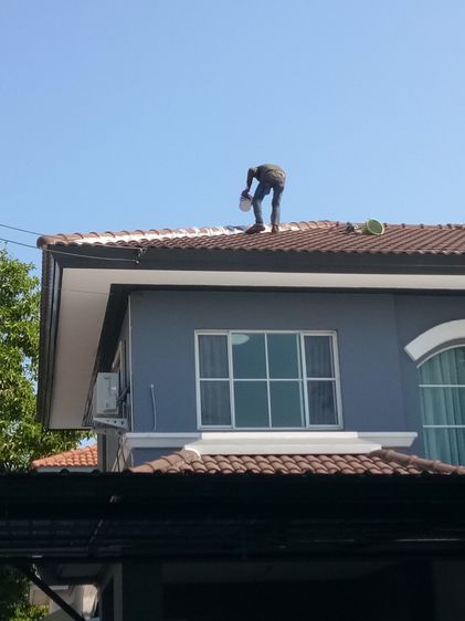 ฝนตกดาดฟ้า หลังคารั่ว มีปัญหาน้ำรั่วซึม.ให้เราจัดการ โดยทีมงานมืออาชีพมีประสบการณ์ รูปที่ 2