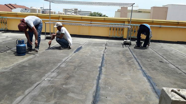 ฝนตกดาดฟ้า หลังคารั่ว มีปัญหาน้ำรั่วซึม.ให้เราจัดการ โดยทีมงานมืออาชีพมีประสบการณ์ รูปที่ 17