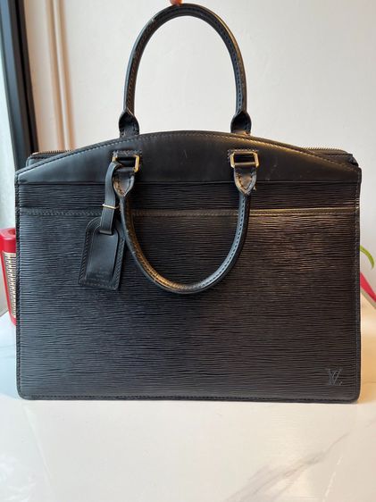 ส่งต่อกระเป๋า Louis Vuitton Black Epi Leather Riviera Top Handle รูปที่ 1