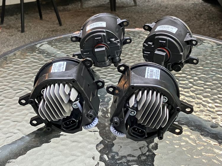 ไฟสปอร์ตไลท์คู่หน้า Toyota Alphard Vellfire ANH20, ANH30 ไฟHalogen และ ไฟLED รูปที่ 2