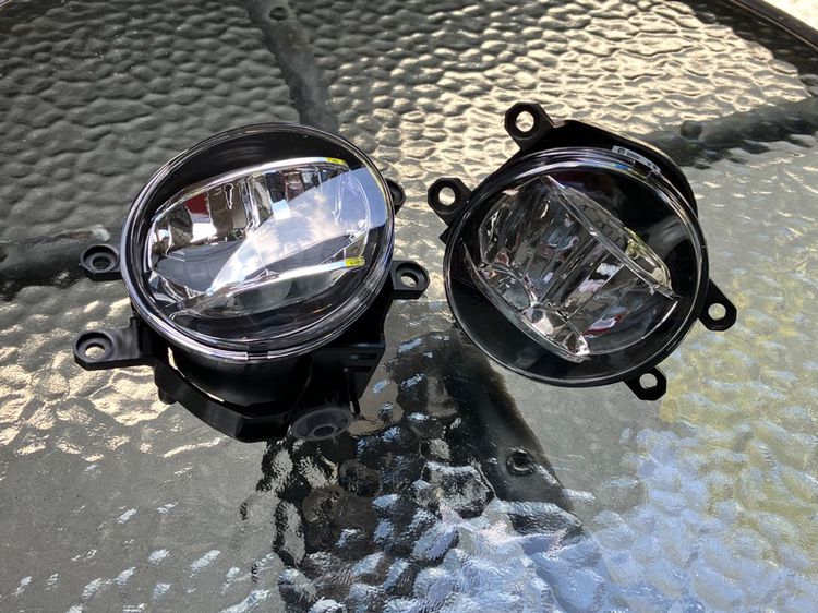 ไฟสปอร์ตไลท์คู่หน้า Toyota Alphard Vellfire ANH20, ANH30 ไฟHalogen และ ไฟLED รูปที่ 4