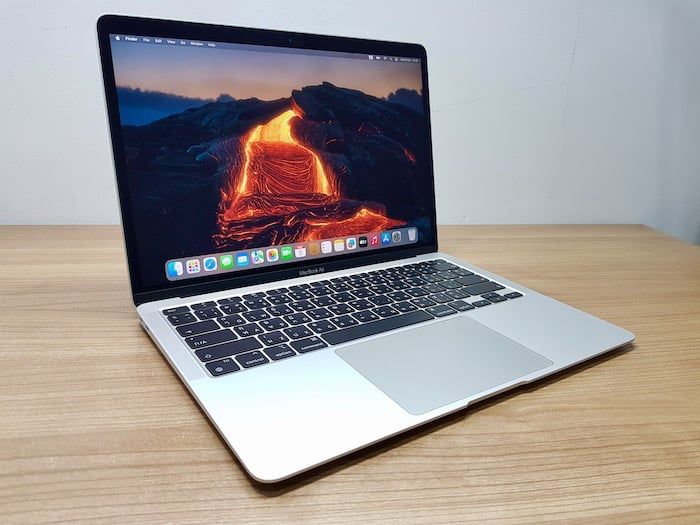 Apple Macbook Air แมค โอเอส 8 กิกะไบต์ อื่นๆ ใช่ MacbookAir (Retina13", 2020) M1 8-Core CPU 7-Core GPU SSD 256Gb Ram 8Gb สีเงิน ครบกล่อง ใช้น้อย มีประกัน