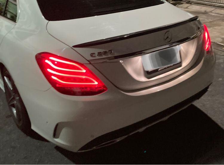 สปอยเลอร์หลัง Benz W205 ลาย Carbon Kevlar ใส่ C Class Coupe และ Sedan ของแต่ง Spoiler ทรง AMG รูปที่ 8