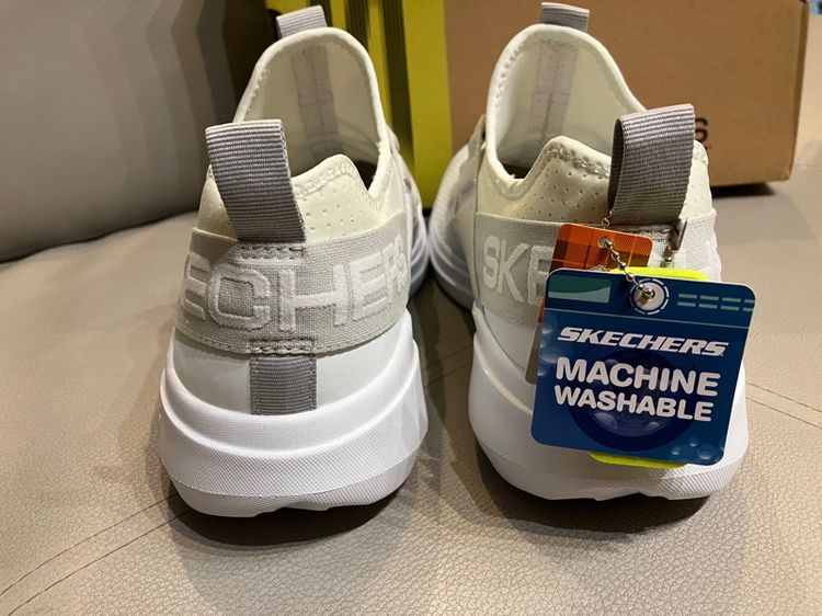 ขายแล้ว รองเท้าผ้าใบ ชาย Sketchers USA 🇺🇸 รุ่นGO RUN FAST-TIMING สีขาว ของใหม่ ของแท้ UK8 US9 EU42.5 27CM. รูปที่ 18