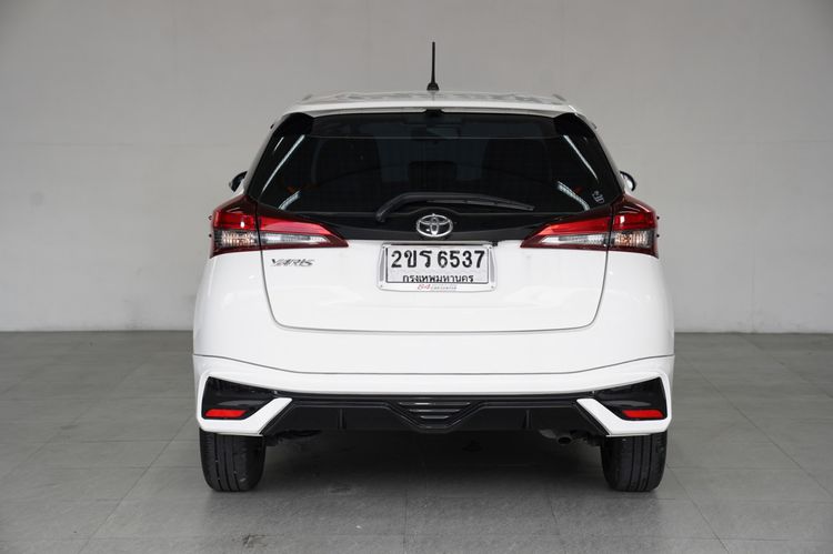 Toyota Yaris 2022 1.2 Sport Premium Sedan เบนซิน ไม่ติดแก๊ส เกียร์อัตโนมัติ ขาว รูปที่ 2