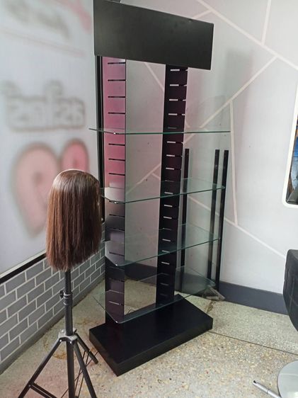 ชั้นวางของ ชั้นกระจก วางของสวย ๆ  ราคาถูกมือสอง   ซื้อมา  7900 ขายต่อ  2,500 บาท รูปที่ 2