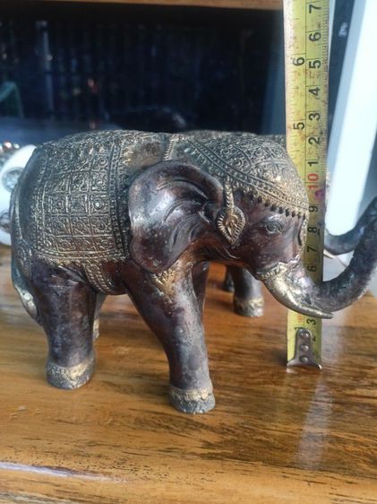 ช้างไทยทรงเครื่องคู่มงคลเนื้อทองเหลืองเก่าโบราณงานสะสมเสริมฮวงจุ้ย รูปที่ 12