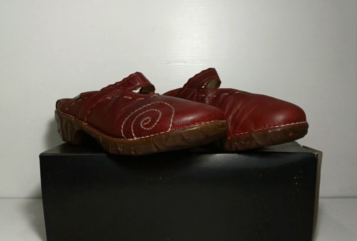 EL NATURALISTA, Dark Red Open-Heel Slip-on Casual Sandals for Women 41EU(26.0cm) Original ของแท้ มือ 2 สภาพเยี่ยม, รองเท้าแตะลำลอง El Nat รูปที่ 4