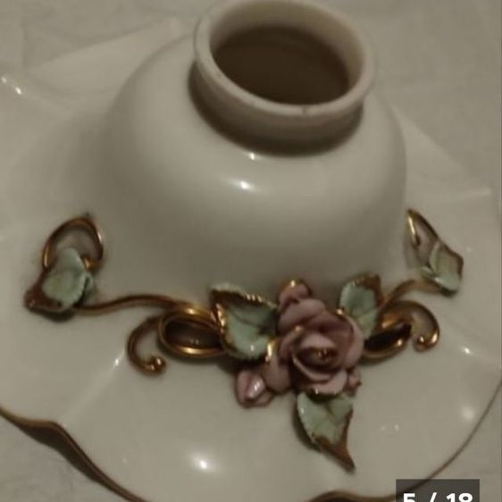 โคมไฟวิ​นเท​จ​กระเบื้อง​ลาย​กุหลาบ​นูน​ดิ้น​ทอง​ รูปที่ 6