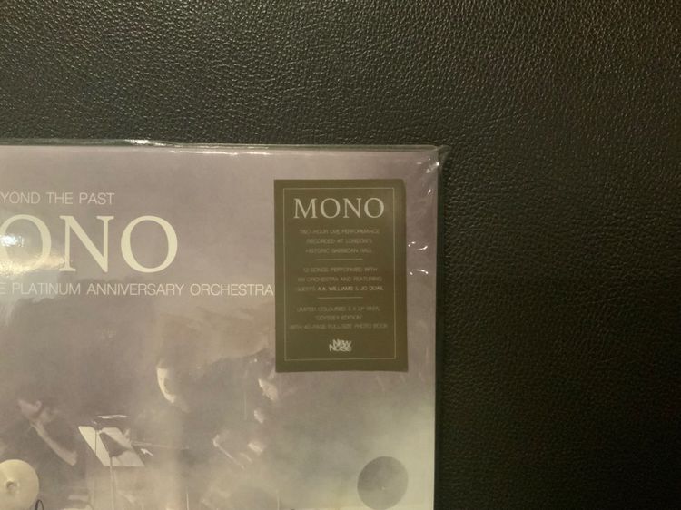 ขายแผ่นเสียงมีลายเซ็นต์ครบวง วง Post Rock  Mono Beyond The Past (Live In London With The Platinum Anniversary Orchestra) 3LP Sealed ส่งฟรี  รูปที่ 3