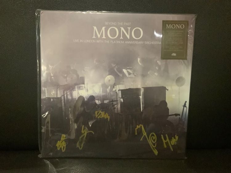 ภาษาญี่ปุ่น ขายแผ่นเสียงมีลายเซ็นต์ครบวง วง Post Rock  Mono Beyond The Past (Live In London With The Platinum Anniversary Orchestra) 3LP Sealed ส่งฟรี 