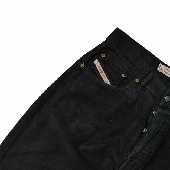 Diesel basic jeans ผ้ายืด สีดำสนิท made in Italy กระดุม cotton 100 แบบนิ่มๆ
 Size วัดจริง 32-33ยาว42 ปลายขา8.5
-ไม่มี ตำหนิ 
☞ 980  ฿
👉 รูปที่ 7
