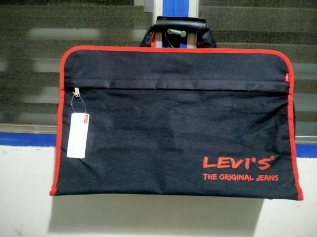 กระเป๋าผ้า Levis แท้
