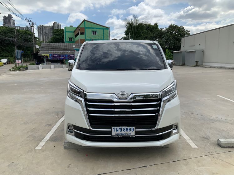 Toyota Majesty 2021 2.8 Premium Van ดีเซล ไม่ติดแก๊ส เกียร์อัตโนมัติ ขาว