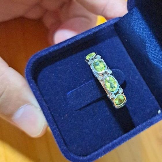 แหวนพลอยแท้ เพริดอท เขียวมะกอก ตัวแหวนเป็นเงินแท้  รูปที่ 2