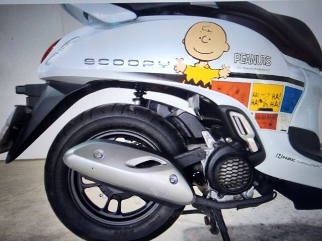 Honda🛵 Scoopy-i PEANUTS🥜 Limited Edition 2021 จอดโชว์ รูปที่ 3
