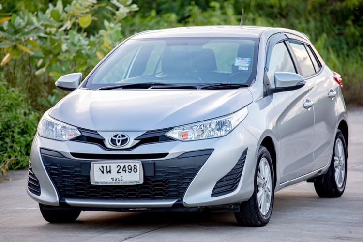 Toyota Yaris 2018 1.2 E Sedan เบนซิน ไม่ติดแก๊ส เกียร์อัตโนมัติ บรอนซ์เงิน