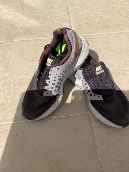 รองเท้าผ้าใบ รูปที่ 2