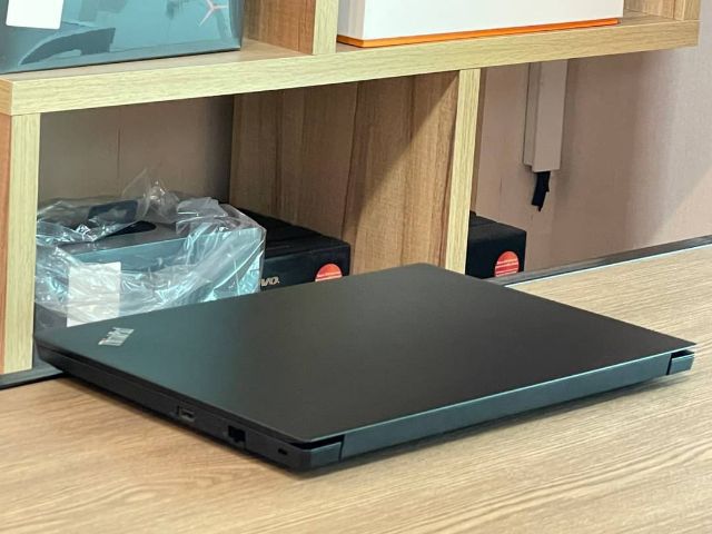 Lenovo ThinkPad L14 Core i7-10710U RAM16GB Radeon RX 640(2GB GDDR5) สำหรับงานออกแบบ 2D 3D มือสอง รูปที่ 6