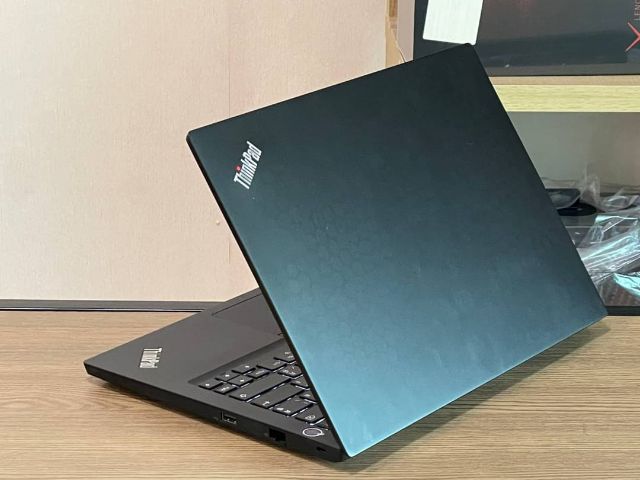 Lenovo ThinkPad L14 Core i7-10710U RAM16GB Radeon RX 640(2GB GDDR5) สำหรับงานออกแบบ 2D 3D มือสอง รูปที่ 2