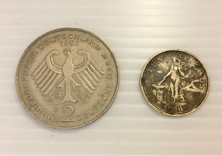 เหรียญ 25 ซองตาโว ประเทศฟิลิปปินส์ ปีค.ศ.1966 และ เหรียญ 2 มาร์ก ประเทศเยอรมัน ปีค.ศ.1981 รูปที่ 2