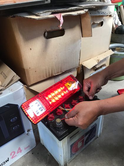 ไฟท้าย ซ้าย ขวา  รวมไฟเบรคกลาง รถกระบะเล็กซ้ายและขวา รูปที่ 2