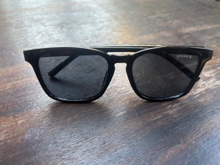 Lacoste black sunglasses. รูปที่ 1