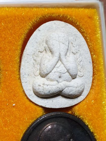 ชุดพระ หลวงปู่เหรียญ รุ่นถวายพระพรสำนักสงฆ์สวนจิตรลดา ปี 39 สภาพสวย สมบูรณ์ รูปที่ 5