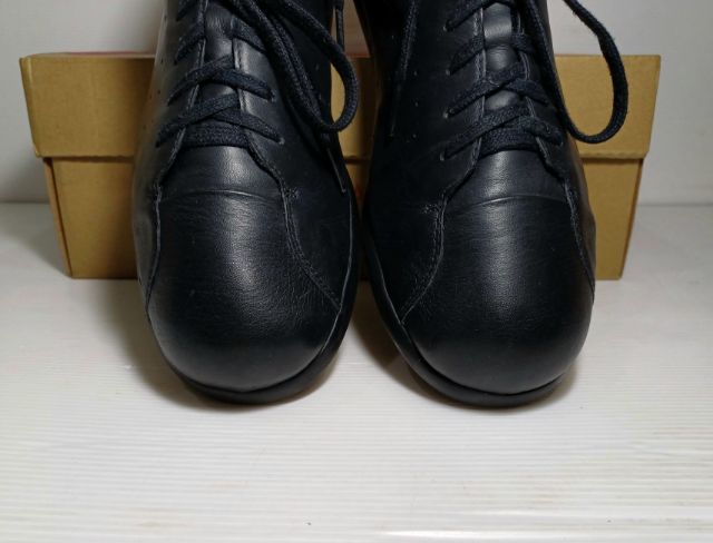 CAMPER Sneakers 43EU(28.0cm) Original ของแท้ มือ 2 สภาพเยี่ยม, รองเท้า CAMPER หนังแท้ พื้นเต็ม น้ำหนักเบา ไม่มีตำหนิใดๆ สภาพโดยรวมยังสวยมาก รูปที่ 5