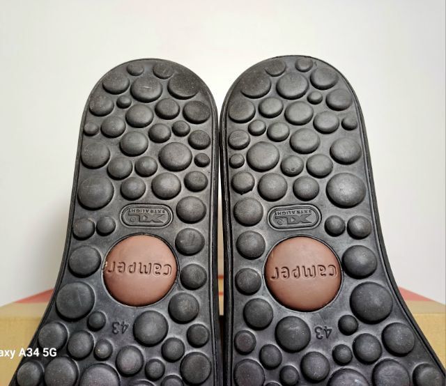 CAMPER Sneakers 43EU(28.0cm) Original ของแท้ มือ 2 สภาพเยี่ยม, รองเท้า CAMPER หนังแท้ พื้นเต็ม น้ำหนักเบา ไม่มีตำหนิใดๆ สภาพโดยรวมยังสวยมาก รูปที่ 11