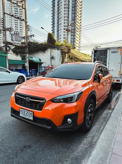 รถ Subaru XV 2.0 P 4WD สี ส้ม