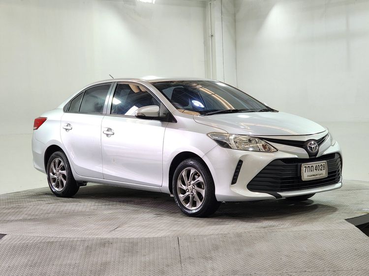 Toyota Vios 2018 1.5 J Sedan เบนซิน เกียร์อัตโนมัติ บรอนซ์เงิน