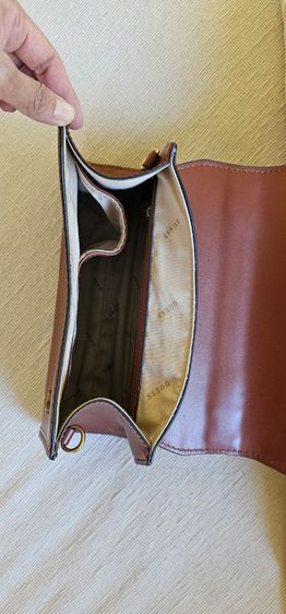 กระเป๋า Guess แท้ สภาพใหม่ รูปที่ 5