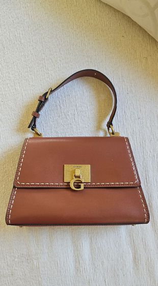 กระเป๋า Guess แท้ สภาพใหม่ รูปที่ 2