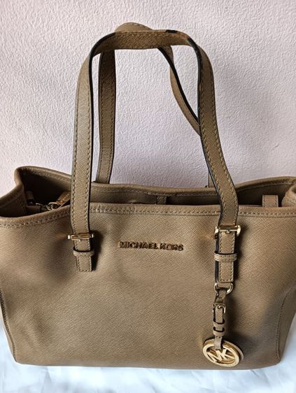 ชุดกระเป๋า Michael kors ชุด2ใบ พร้อมกระเป๋าสตางค์ สภาพสวย  รูปที่ 2