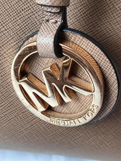 ชุดกระเป๋า Michael kors ชุด2ใบ พร้อมกระเป๋าสตางค์ สภาพสวย  รูปที่ 5