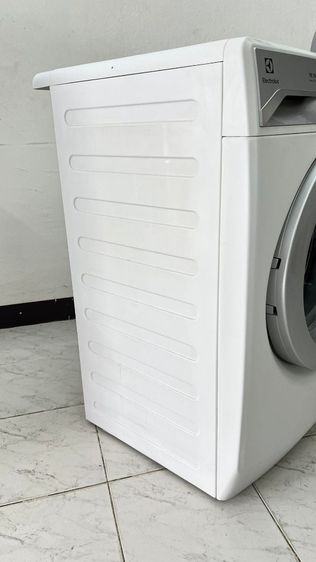 เครื่องซักผ้า electrolux ขนาด 8 กิโลกรัมระบบอินเวอร์เตอร์มือสองสภาพสวย